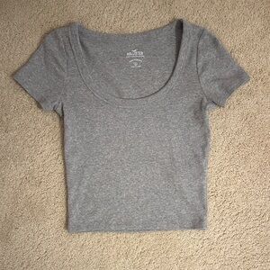 Hollister Women's Gray Crop Top